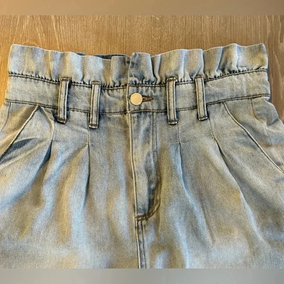 Blank NYC Paperbag High Rise Wide Leg Cropped Light Wash Size 30 Jeans No Belt - Picture 6 of 14